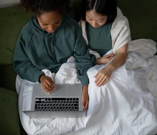 How to share your streaming account with family without violating terms How to share your streaming account with family without violating terms