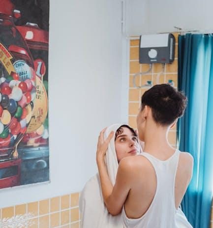 How to Download Shows for Offline Viewing on Any Streaming Service How to Download Shows for Offline Viewing on Any Streaming Service