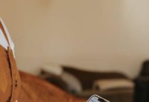 How to Use Offline Viewing for Road Trips and Travel How to Use Offline Viewing for Road Trips and Travel