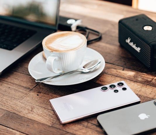 How to use mobile devices for seamless streaming on-the-go How to use mobile devices for seamless streaming on-the-go